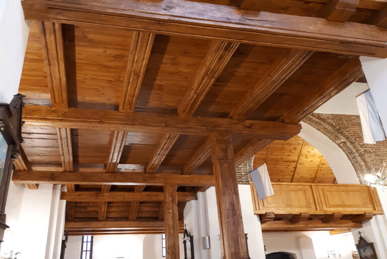 KOŚCIÓŁ W CEDRACH WIELKICH